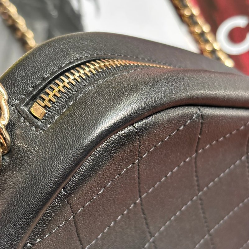 ::CHANEL:: AS0140 黑色旋轉雙C LOGO 相機包 斜背包-11