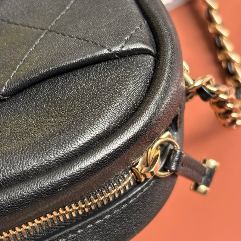 ::CHANEL:: AS0140 黑色旋轉雙C LOGO 相機包 斜背包-13