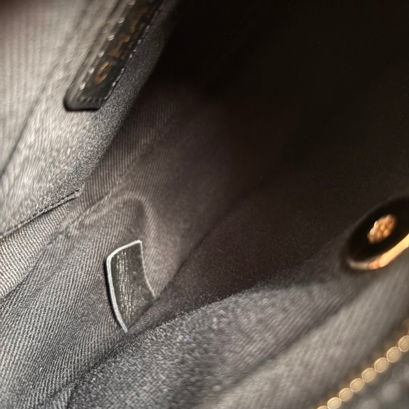 ::CHANEL:: AS0140 黑色旋轉雙C LOGO 相機包 斜背包-22