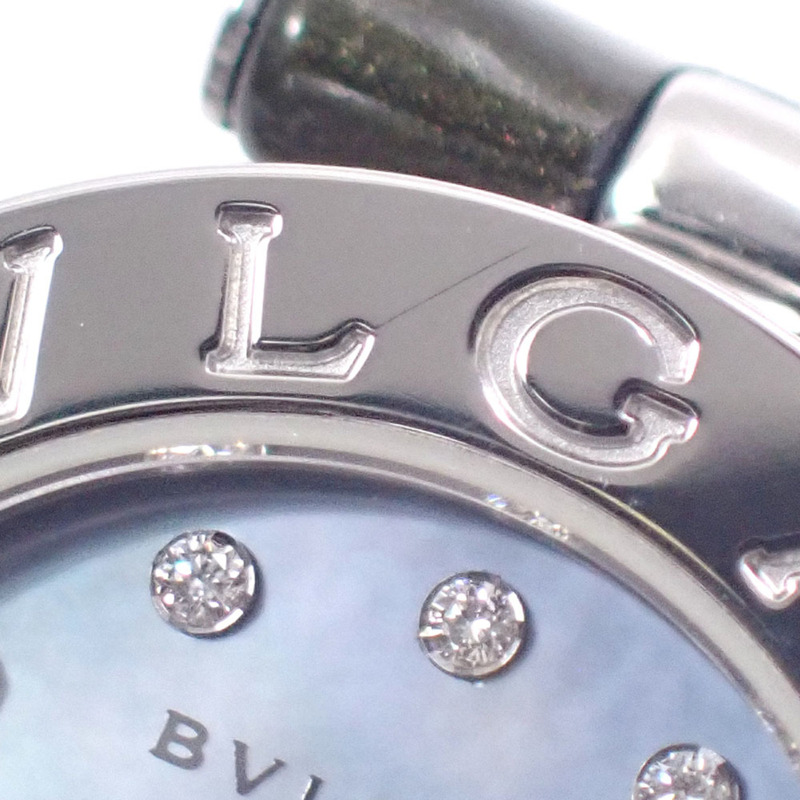 寶格麗 B-ZERO 1 女士石英腕錶，不鏽鋼錶殼搭配皮革錶帶，型號 BZ22S，電池供電，鑲嵌 12 顆鑽石，貨號 C2015523-5