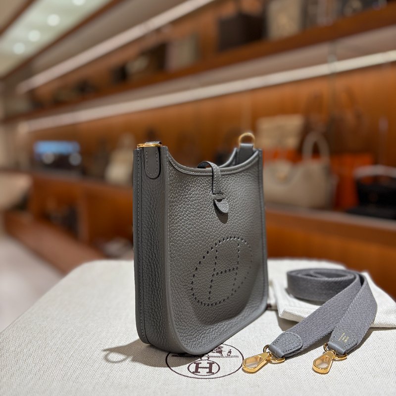 【現貨｜快速出貨】Hermès 愛馬仕 Evelyne 16 TPM 灰色金釦｜U刻2022年｜附盒附塵袋｜小號斜背包-1