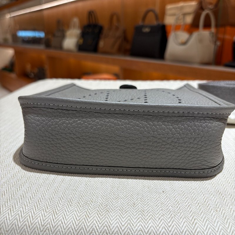 【現貨｜快速出貨】Hermès 愛馬仕 Evelyne 16 TPM 灰色金釦｜U刻2022年｜附盒附塵袋｜小號斜背包-6