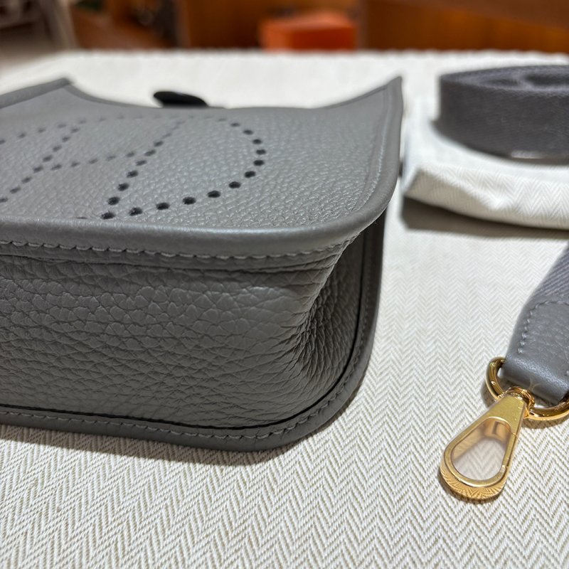 【現貨｜快速出貨】Hermès 愛馬仕 Evelyne 16 TPM 灰色金釦｜U刻2022年｜附盒附塵袋｜小號斜背包-7