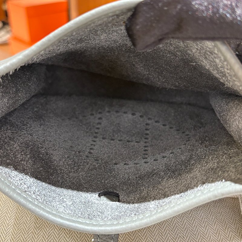 【現貨｜快速出貨】Hermès 愛馬仕 Evelyne 16 TPM 灰色金釦｜U刻2022年｜附盒附塵袋｜小號斜背包-9
