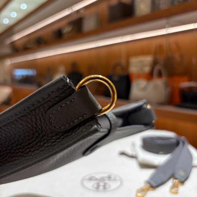 【現貨｜快速出貨】Hermès 愛馬仕 Evelyne 16 TPM 灰色金釦｜U刻2022年｜附盒附塵袋｜小號斜背包-10