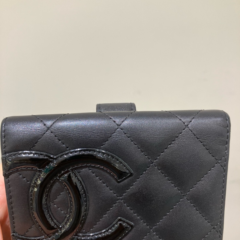 TK1883 Chanel 香奈兒大CC Logo小牛皮短皮夾 Cambon Calfskin Black Wallet-49