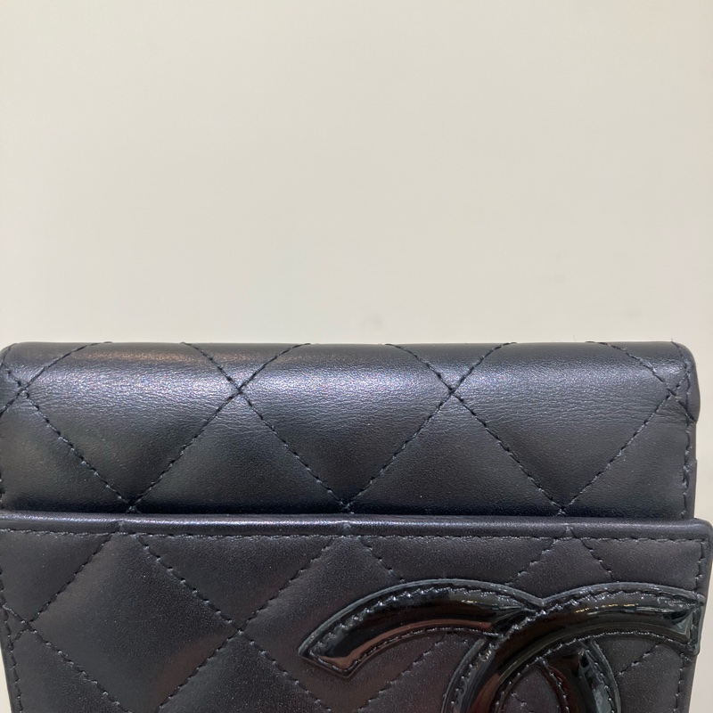 TK1883 Chanel 香奈兒大CC Logo小牛皮短皮夾 Cambon Calfskin Black Wallet-50