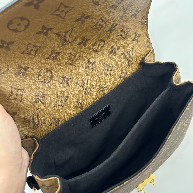 Lv 雙色原花 郵差包M44876-6