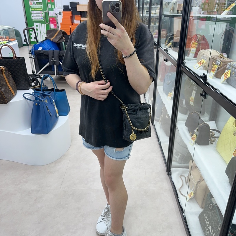 CHANEL So Black Mini 22 Bag 斜肩包 晶片款 2023年-1