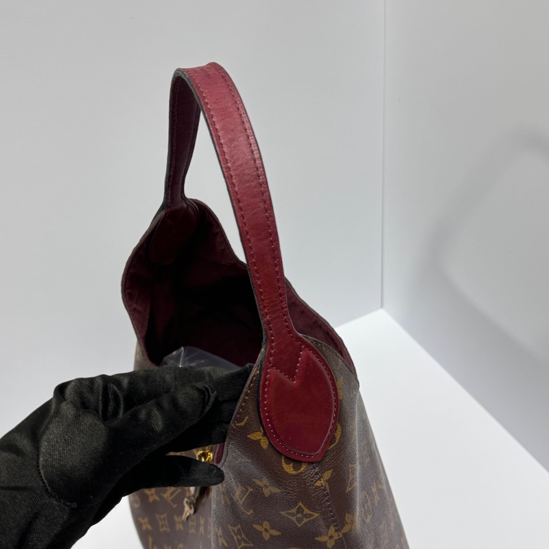 （絕美稀少🌹） LV Flower Hobo 限量發售 肩背包 專櫃11萬！-19