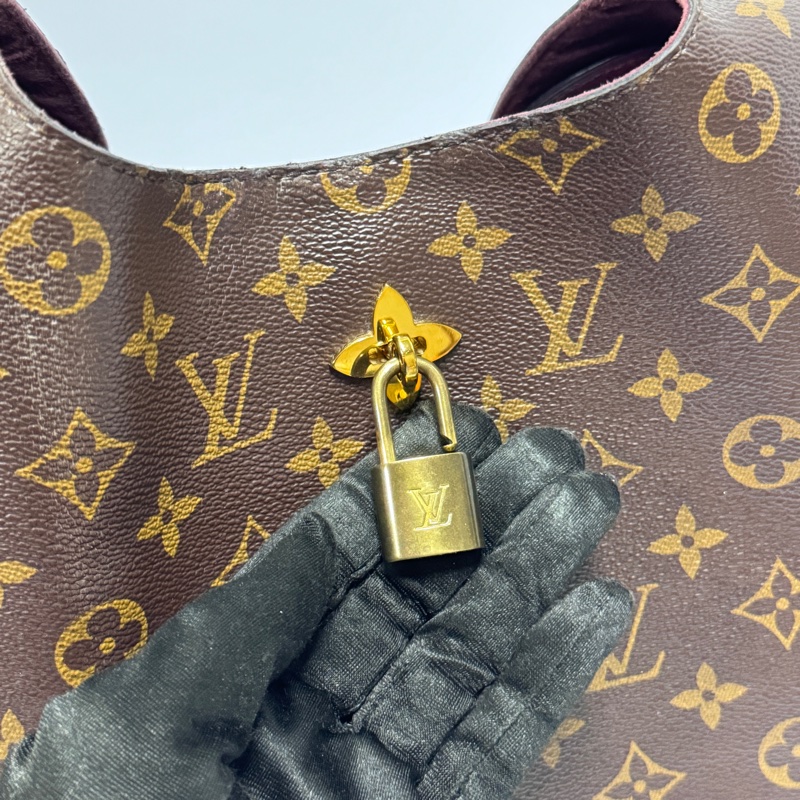 （絕美稀少🌹） LV Flower Hobo 限量發售 肩背包 專櫃11萬！-26