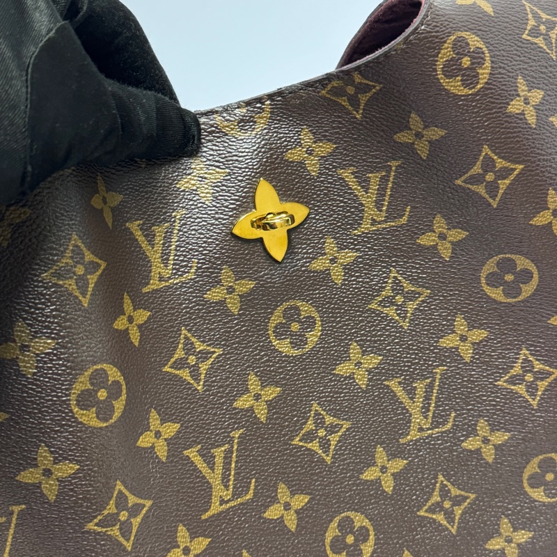 （絕美稀少🌹） LV Flower Hobo 限量發售 肩背包 專櫃11萬！-27