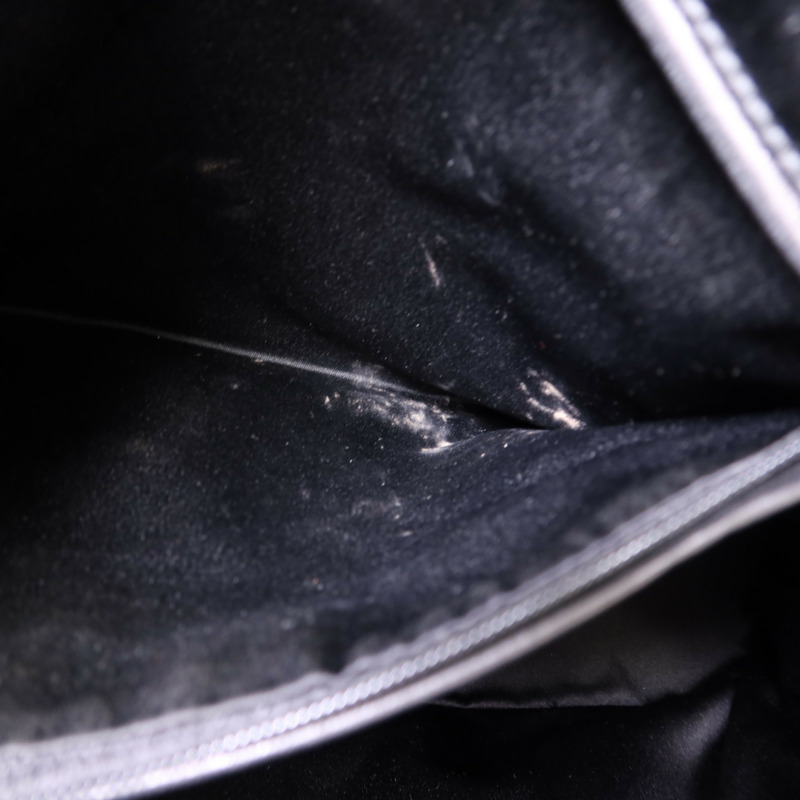 YVES SAINT LAURENT 漆皮皮革Shoulder Bag金扣肩背袋-17