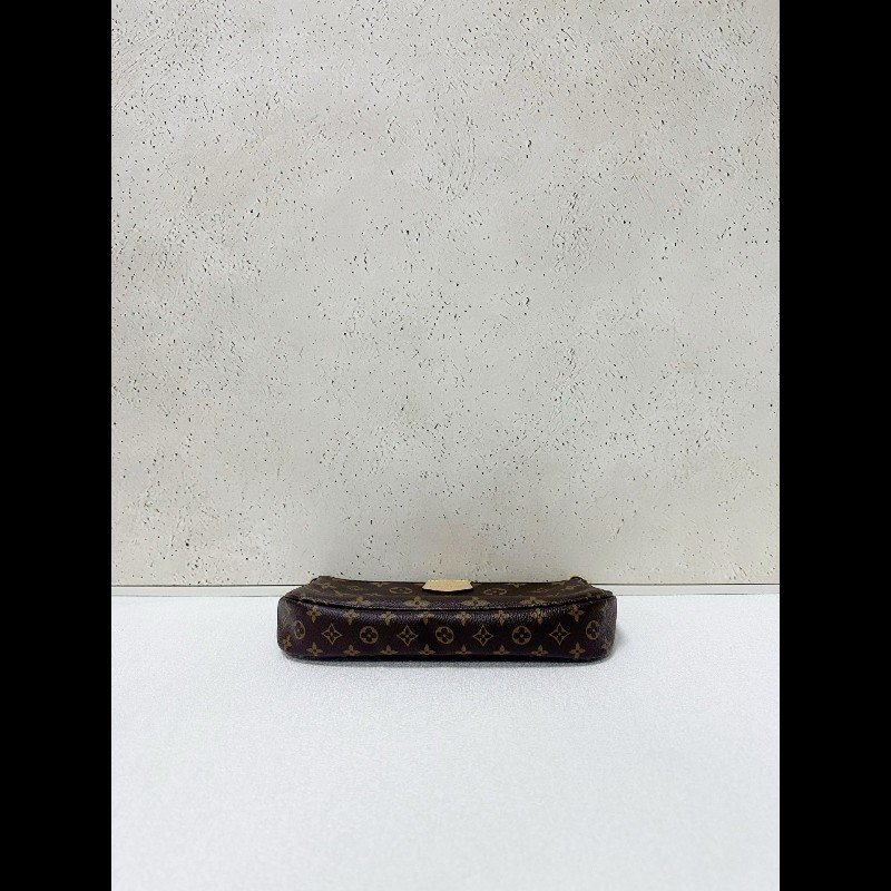 LV multi pochette-3