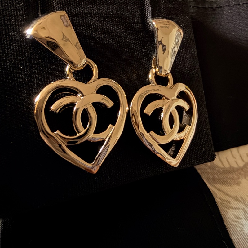 全新Chanel 22P爆款的愛心鏤空耳環-7