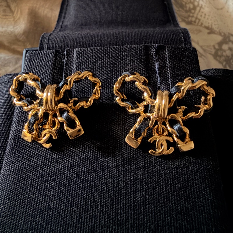 爆款全新Chanel 22A皮穿鍊蝴蝶結耳環-4