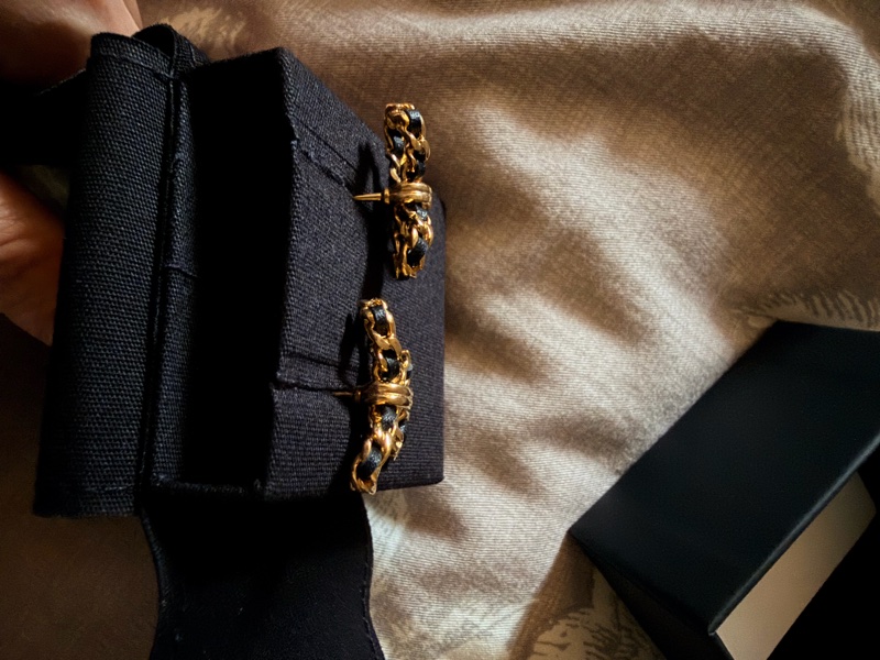 爆款全新Chanel 22A皮穿鍊蝴蝶結耳環-12