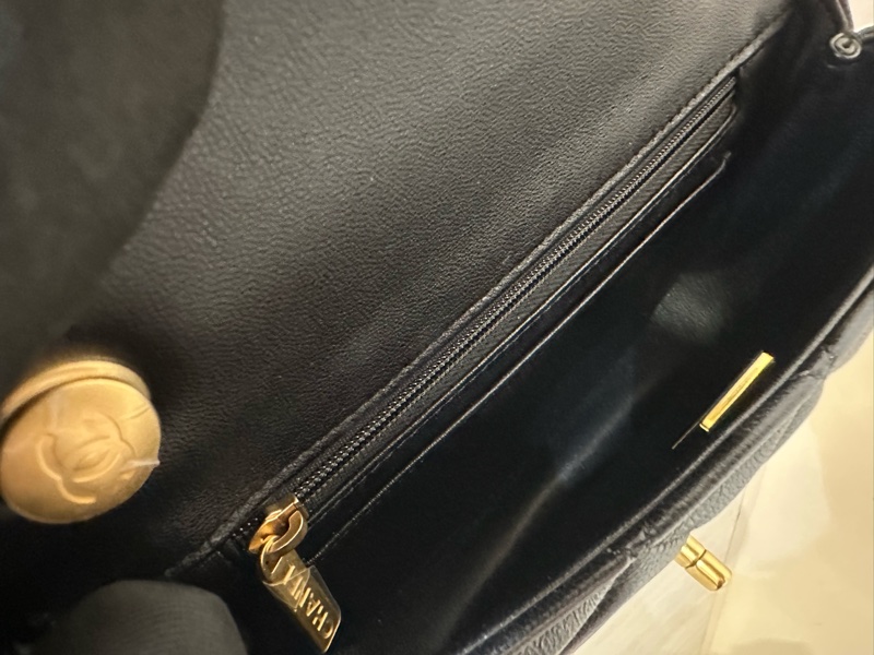 Chanel 黑羊皮菱格紋珍珠下蓋斜背鏈包AS5352-9