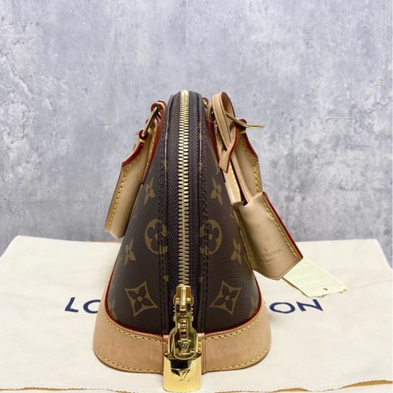 LV ALMA BB 貝殼包-4