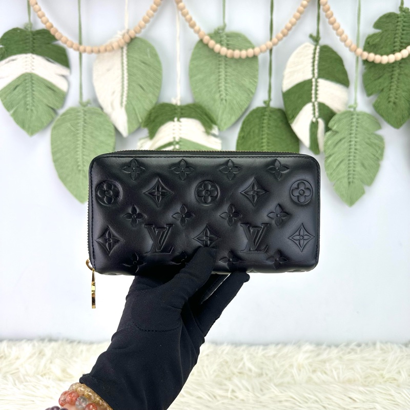 LV Mahina Zippy 黑色真皮壓紋長銀包 晶片款-0