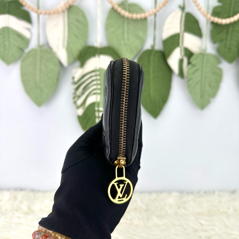 LV Mahina Zippy 黑色真皮壓紋長銀包 晶片款-2