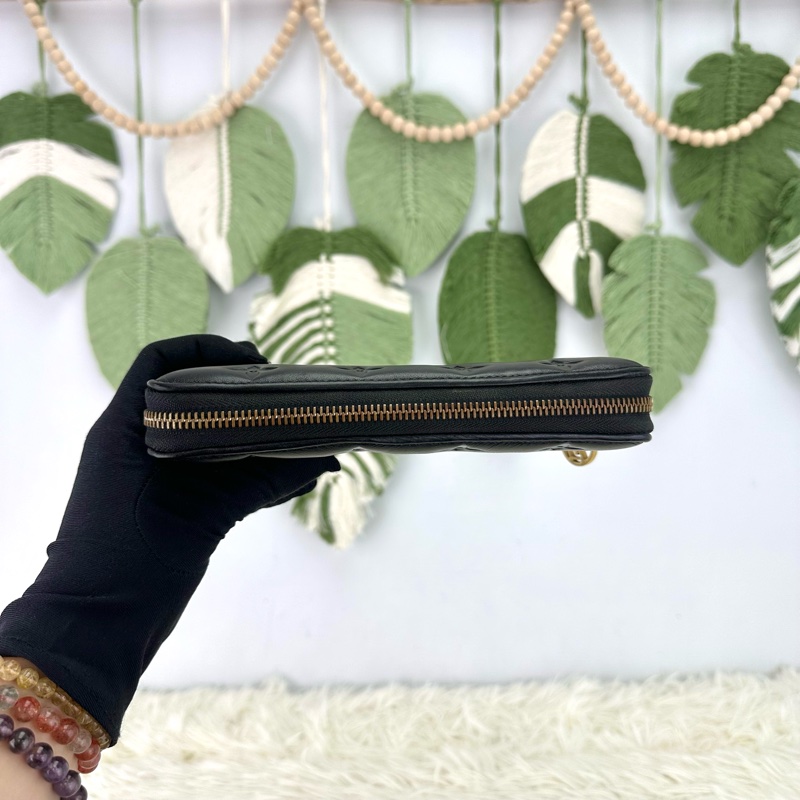 LV Mahina Zippy 黑色真皮壓紋長銀包 晶片款-4