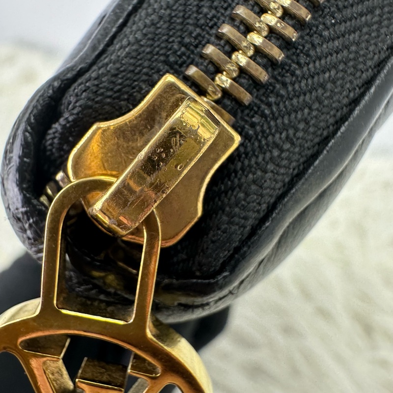 LV Mahina Zippy 黑色真皮壓紋長銀包 晶片款-6