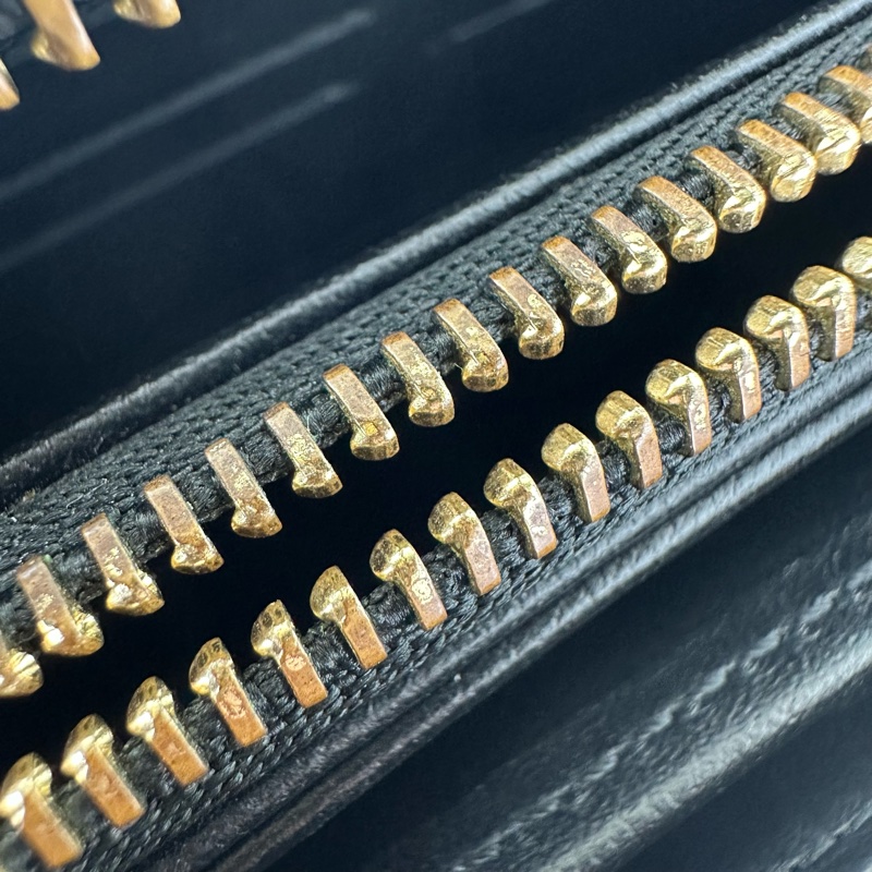 LV Mahina Zippy 黑色真皮壓紋長銀包 晶片款-13