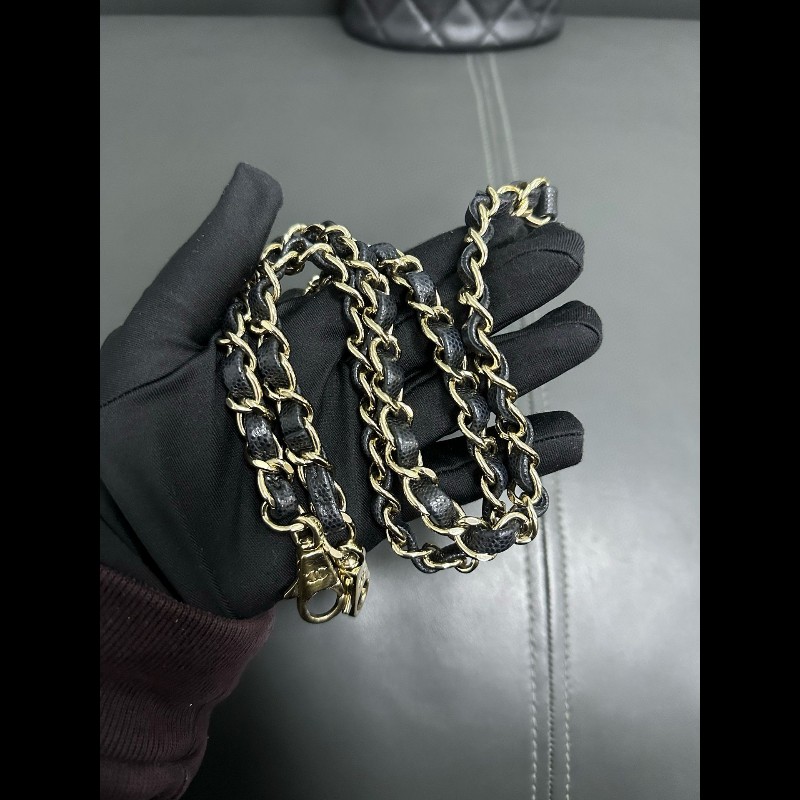 Chanel 黑色淡金扣荔枝牛皮手柄 圓筒化妝袋-15