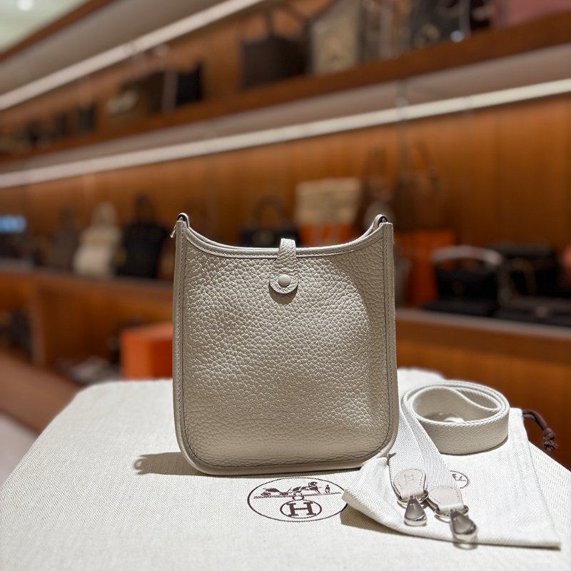 【現貨|快速出貨】Hermès 愛馬仕 Evelyne 16 TPM Mini 冰川白|B刻2023年|銀釦斜背包|附原廠配件-3