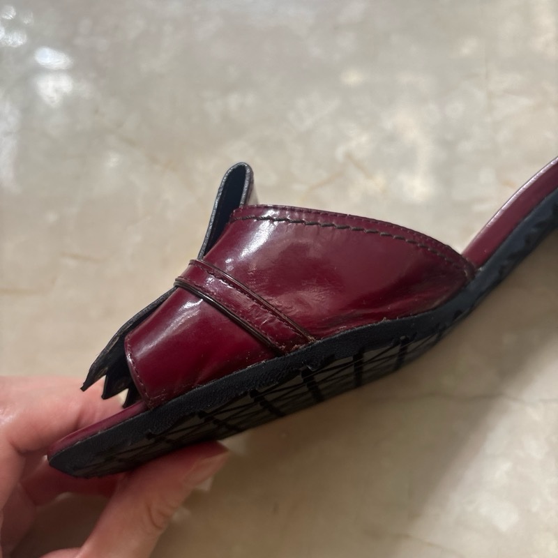 LV 37號深紅色涼鞋-17