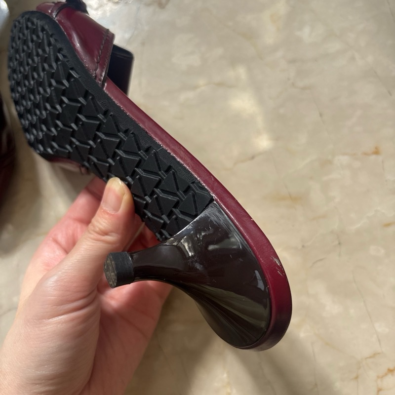 LV 37號深紅色涼鞋-19