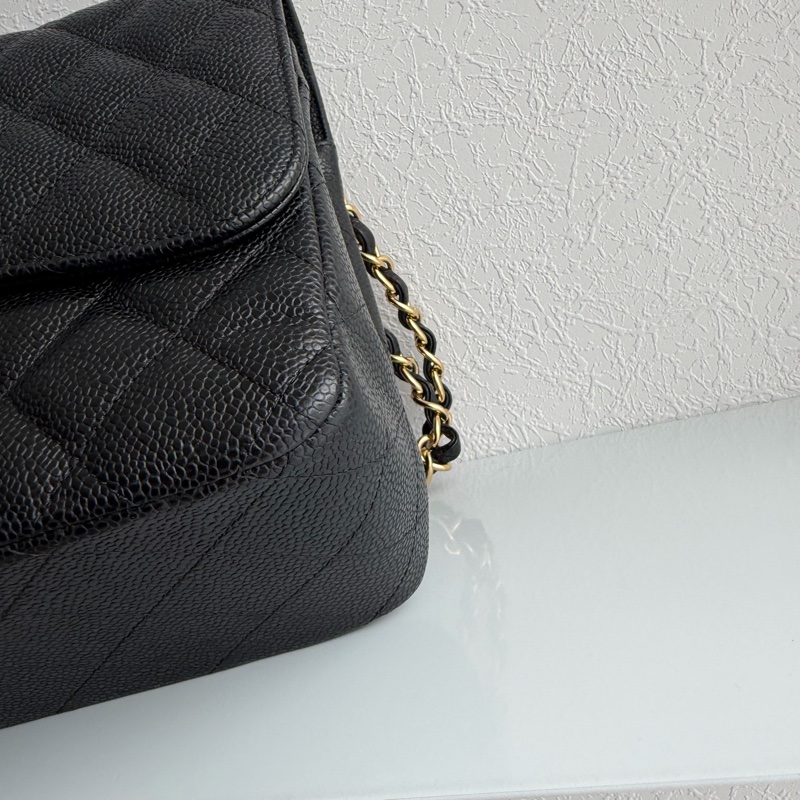 Chanel黑荔枝金雙C Jumbo 30公分-11