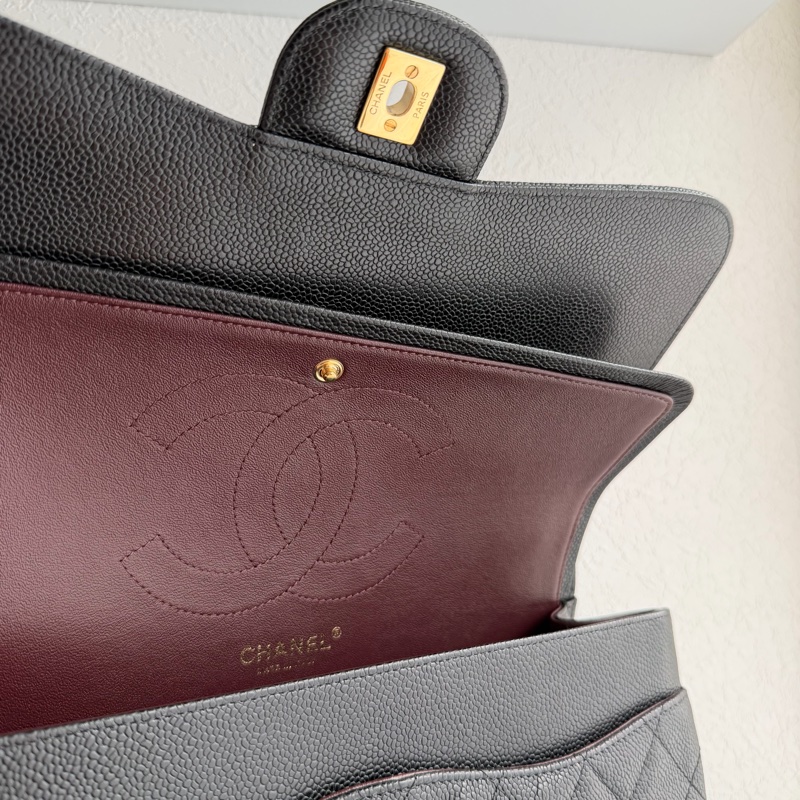 Chanel黑荔枝金雙C Jumbo 30公分-12