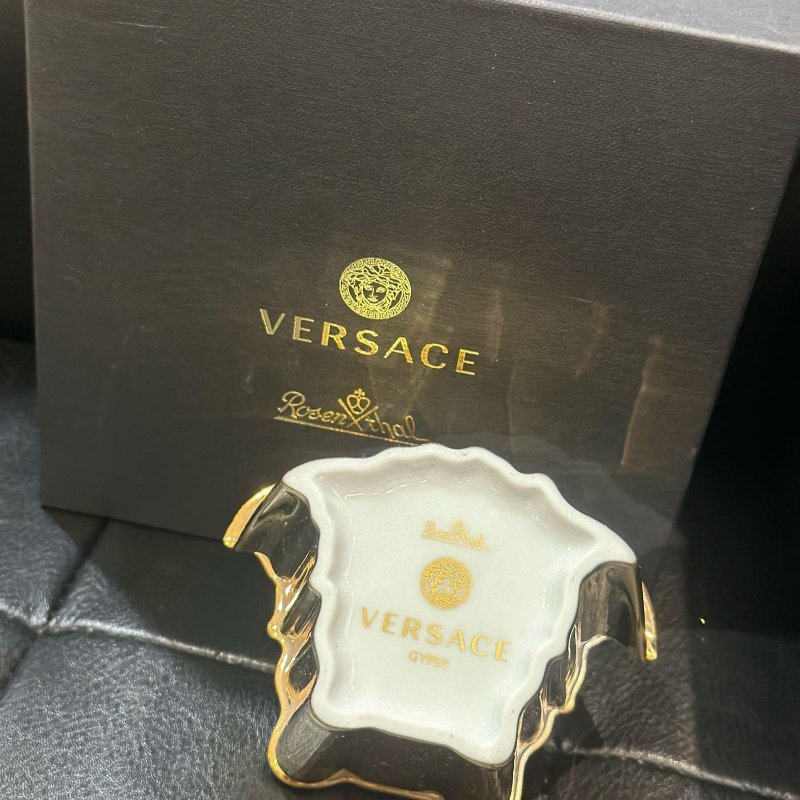 💎Han's house精品服飾💎 VERSACE 凡賽斯 LOGO 女王頭 瓷 收納盒 德國製造 現貨 原價10900-1
