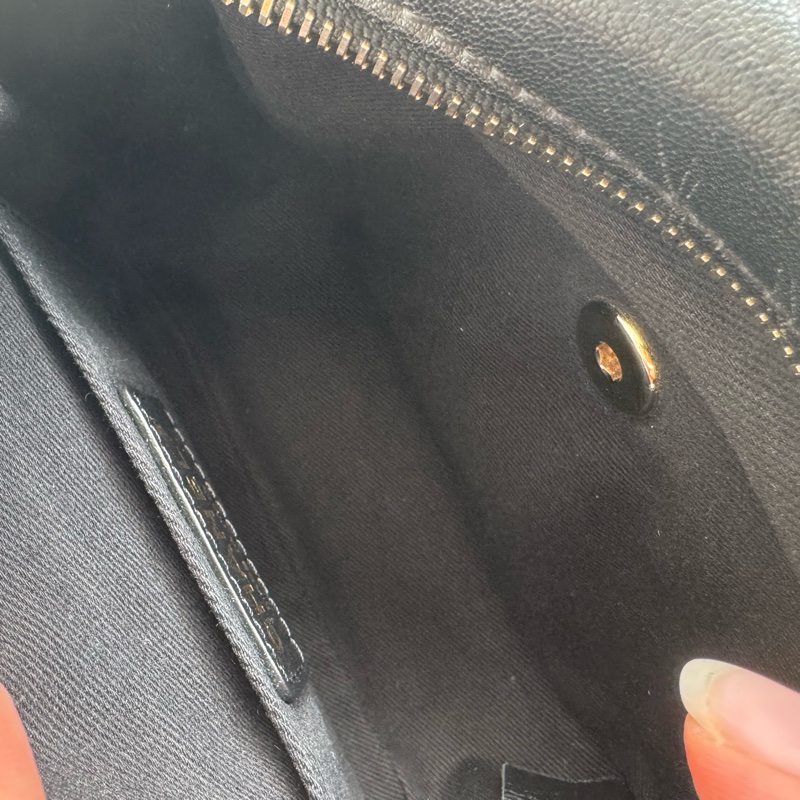 chanel黑菱格金雙C前口袋相機包-15