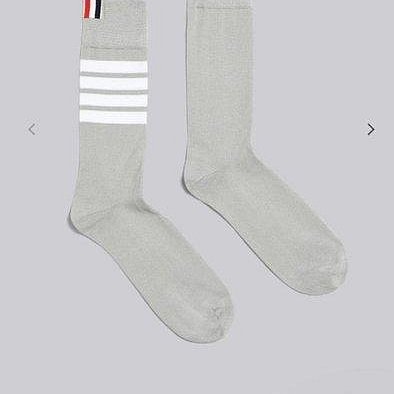 💎Han's house精品服飾💎Thom Browne TB 4槓 中筒襪子 英國製 現貨 原價6000-6