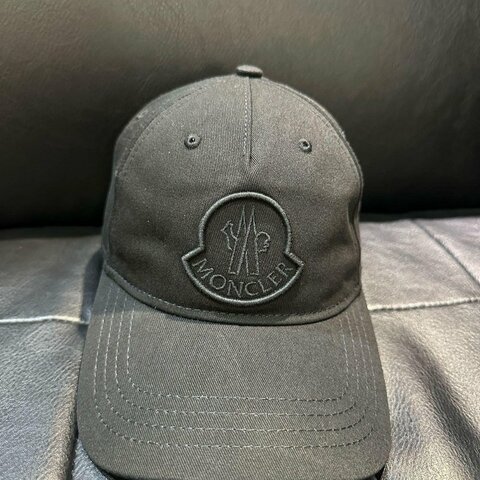💎Han's house精品服飾💎moncler LOGO 帽子 青年款 黑色