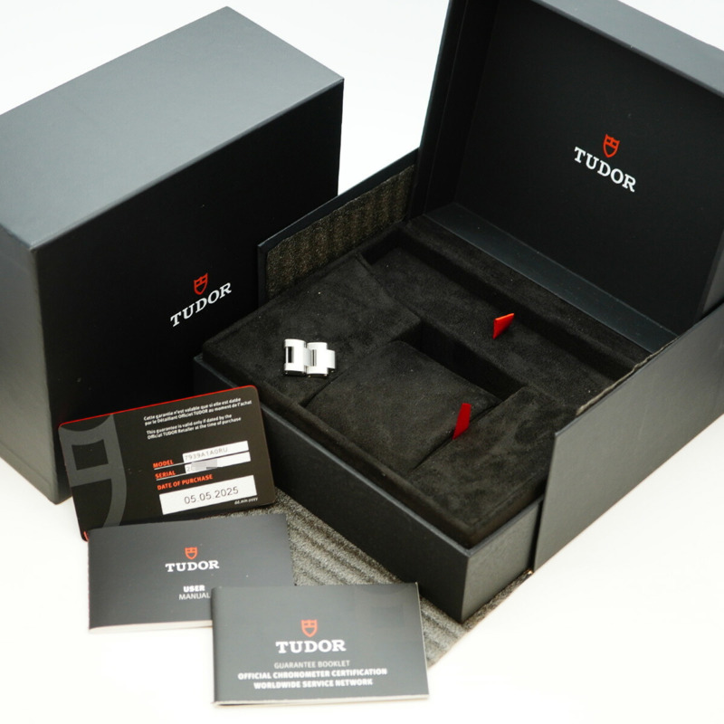 帝舵碧灣系列 7939A1A0RU 紅色錶盤男士腕錶-1