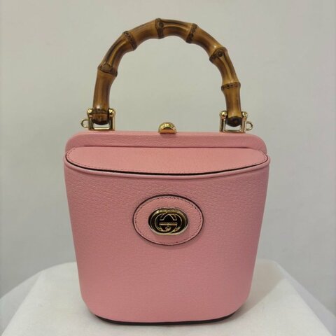 GUCCI粉牛皮硬殼竹桶鍊包