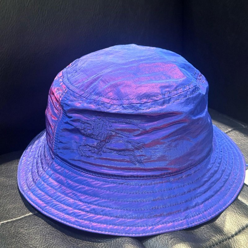 💎Han's house精品服飾💎Burberry 尼龍防水彩虹色 電光紫 漁夫帽 男女可帶  原價14900-1