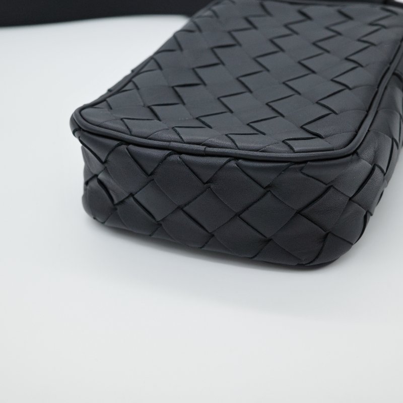 Bottega Veneta 寶緹嘉 Getaway Phone Pouch 黑色牛皮 編織 直立手機包 斜背包 肩背包-3