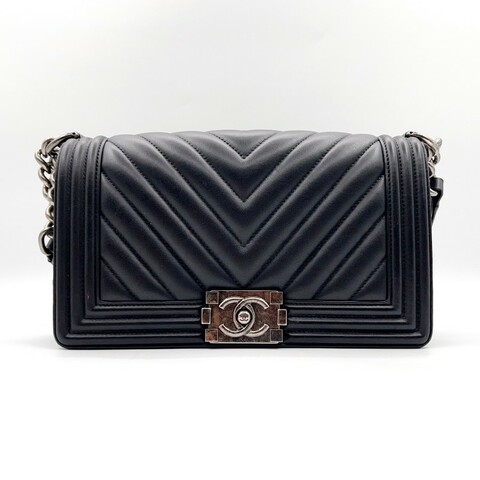Chanel 黑色V紋 中號25cm Leboy