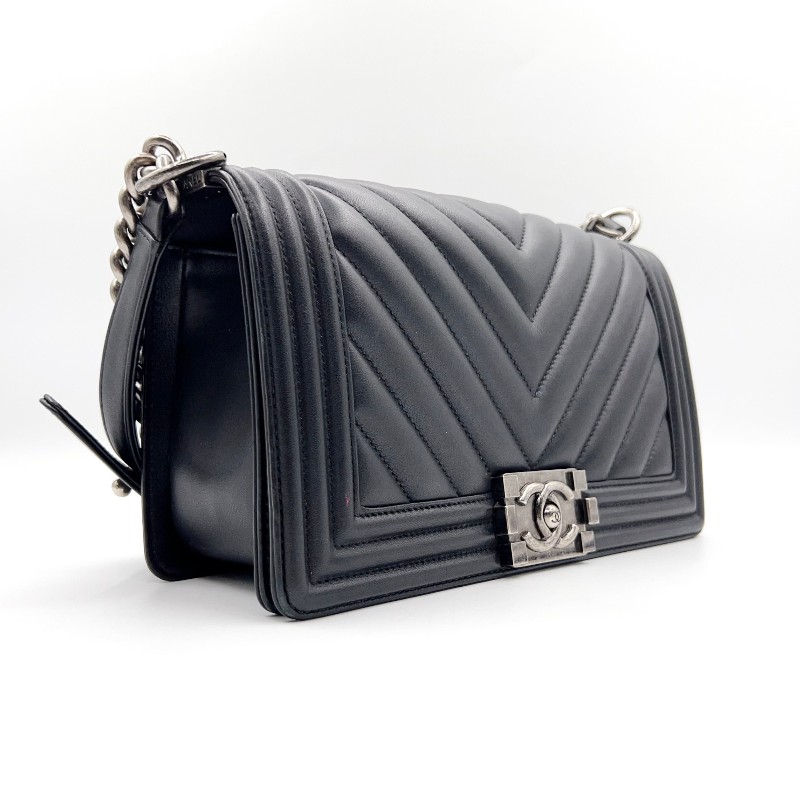 Chanel 黑色V紋 中號25cm Leboy-3