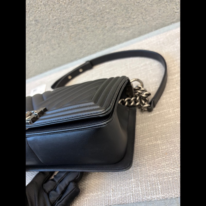 Chanel 黑色V紋 中號25cm Leboy-6