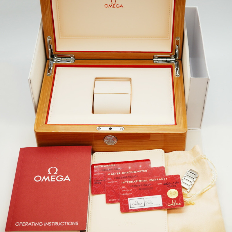 歐米茄星座系列環球霸王130.30.39.21.02.001銀色錶盤男士腕錶-1