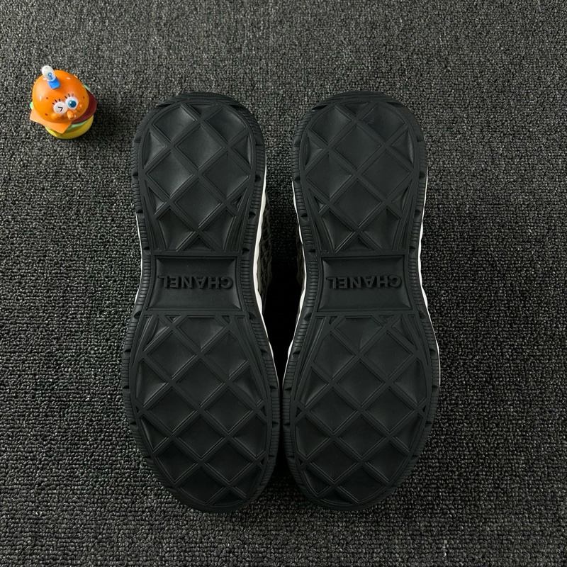 99新Chanel香奈兒雙C鏤空運動鞋 37.5 鏤空麂皮刺-5