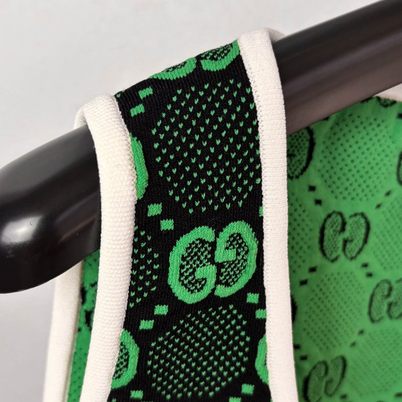 ::GUCCI:: 黑綠滿版雙G花紋 拉鍊背心 上衣 可單穿L號-7