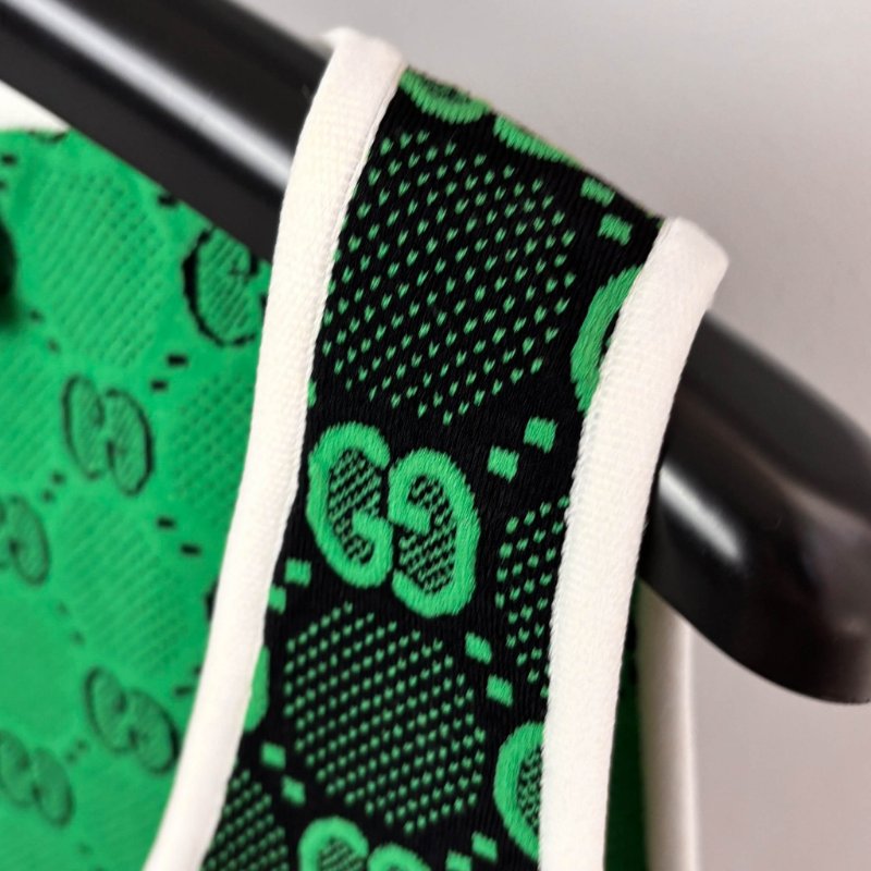 ::GUCCI:: 黑綠滿版雙G花紋 拉鍊背心 上衣 可單穿L號-8
