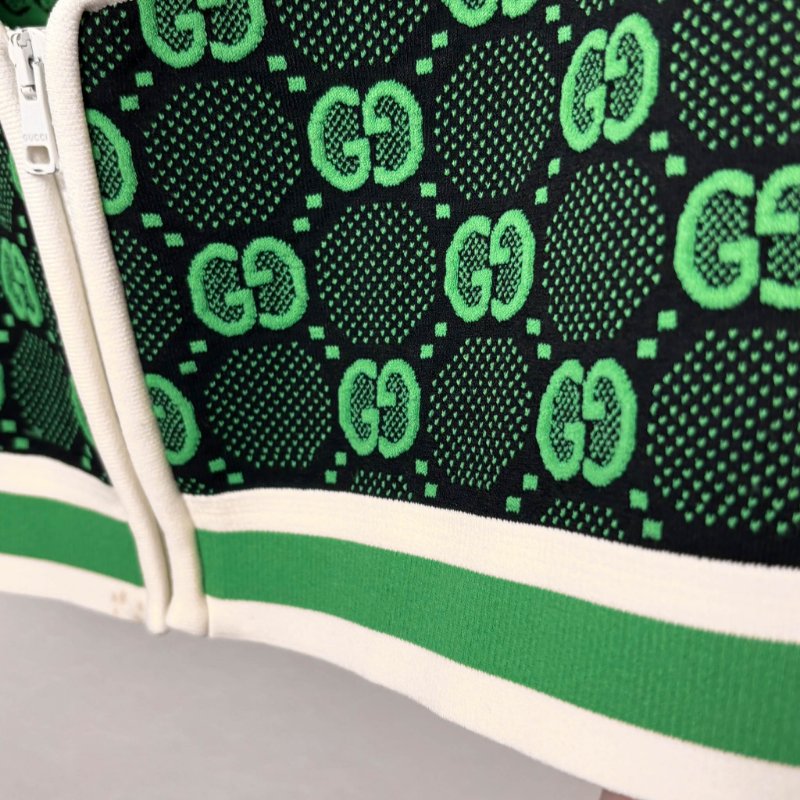 ::GUCCI:: 黑綠滿版雙G花紋 拉鍊背心 上衣 可單穿L號-11